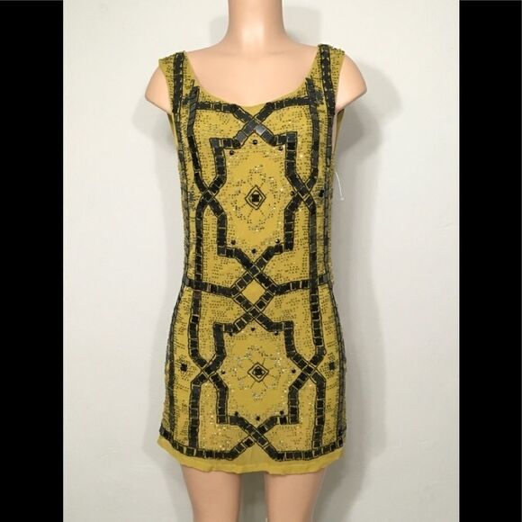 New. Speak Easy Beaded dress. Size 6. RUNS SMALL. Retails $249 - Picture 2 of 8